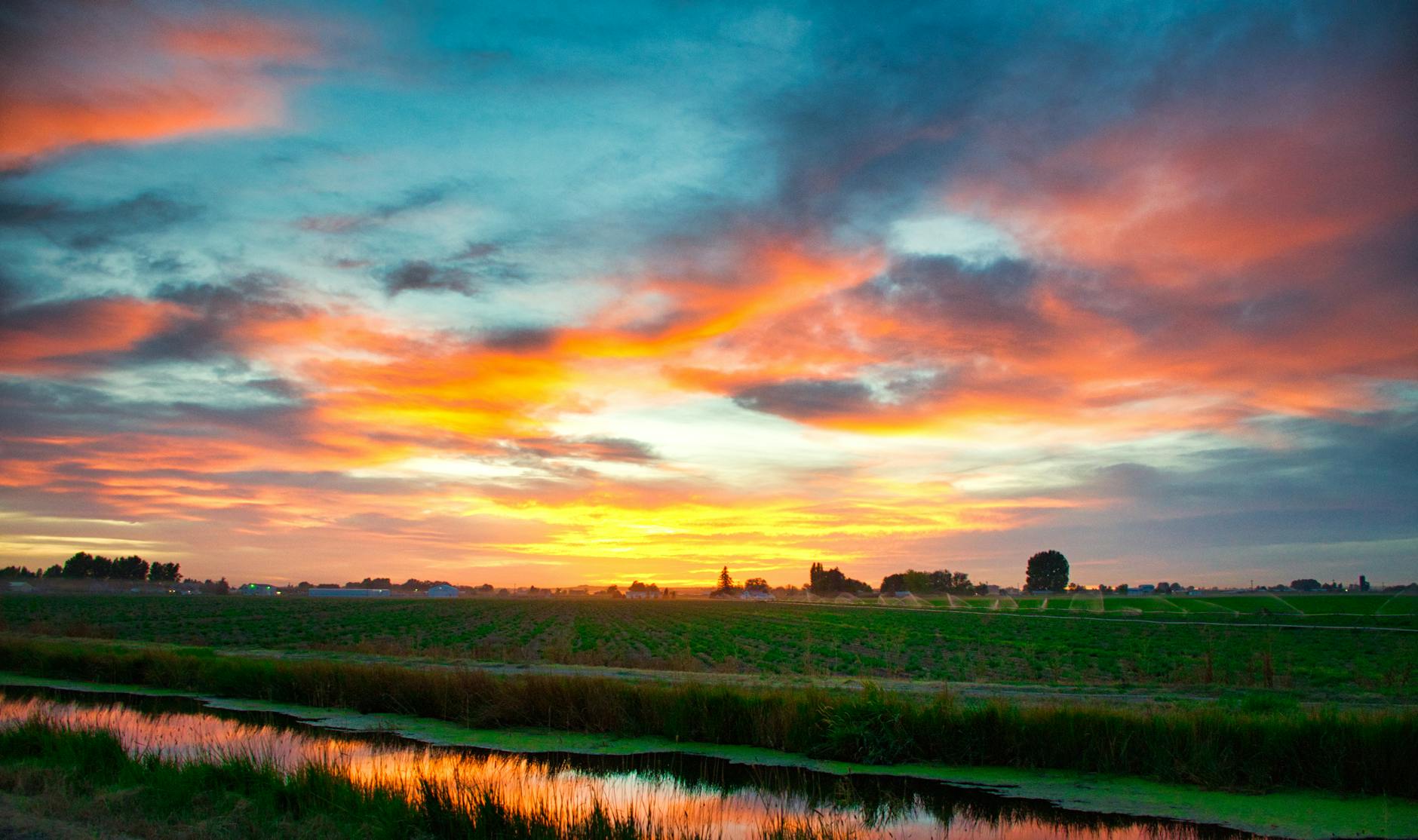 Idaho farmland sunset near Nampa - pest control services